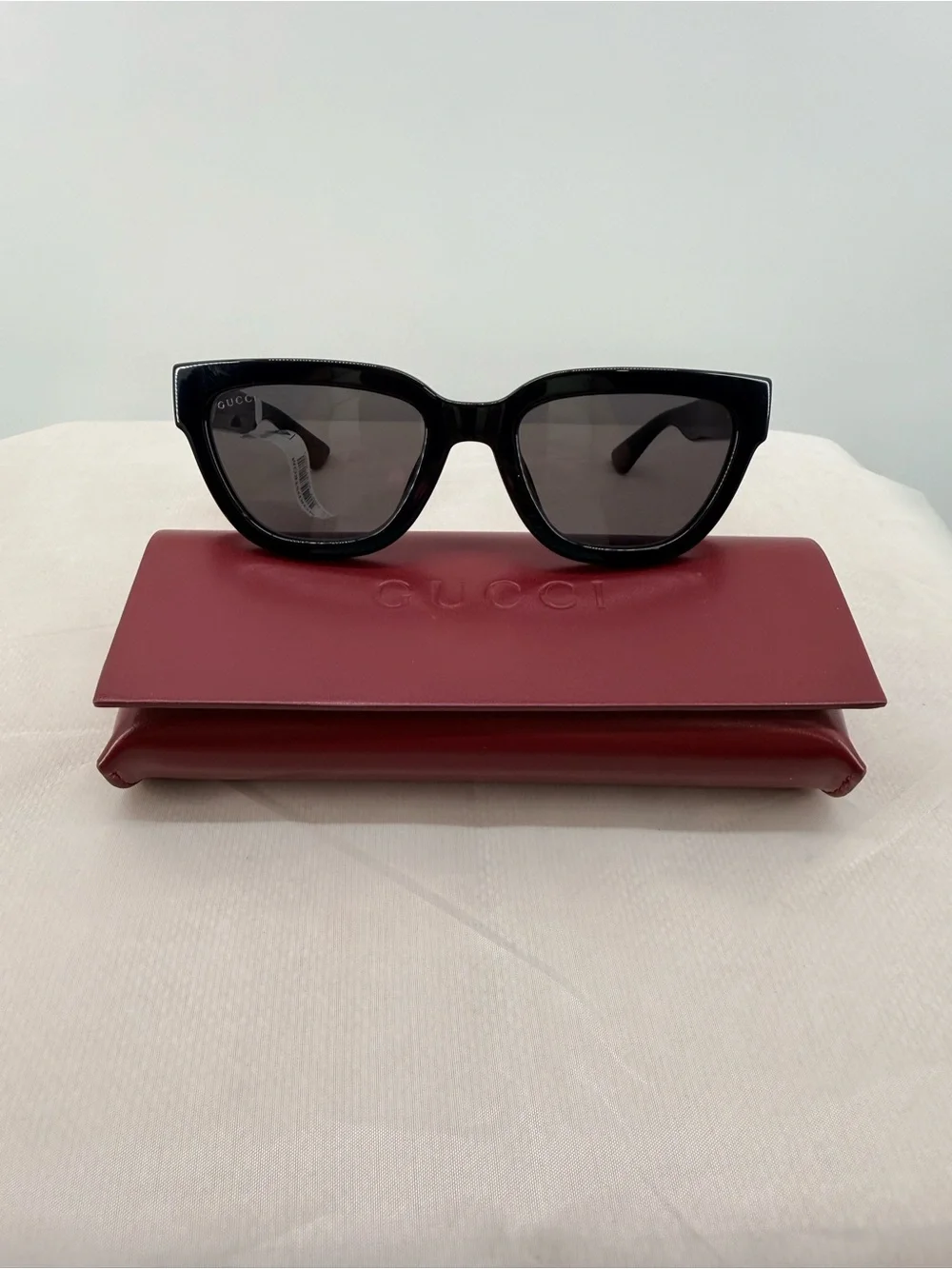 Gucci Black Cat Eye Sunglasses Women’s Designer Eyewear w/ Case Made in Italy